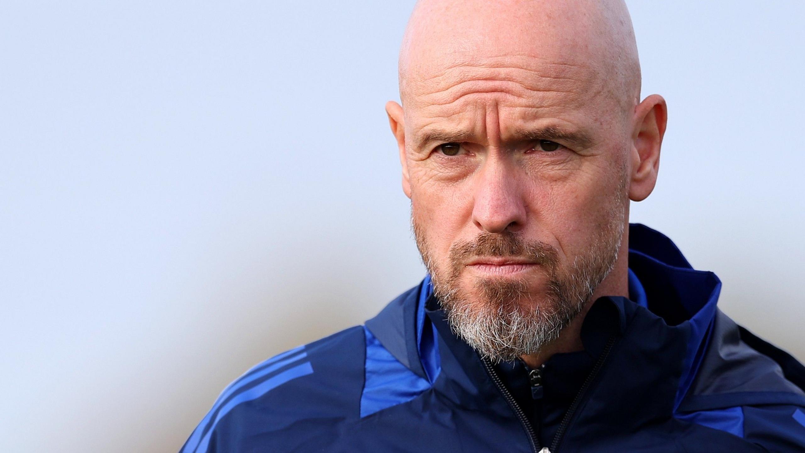 Erik ten Hag Bayer Leverkusen Menjaga Kendali Permainan