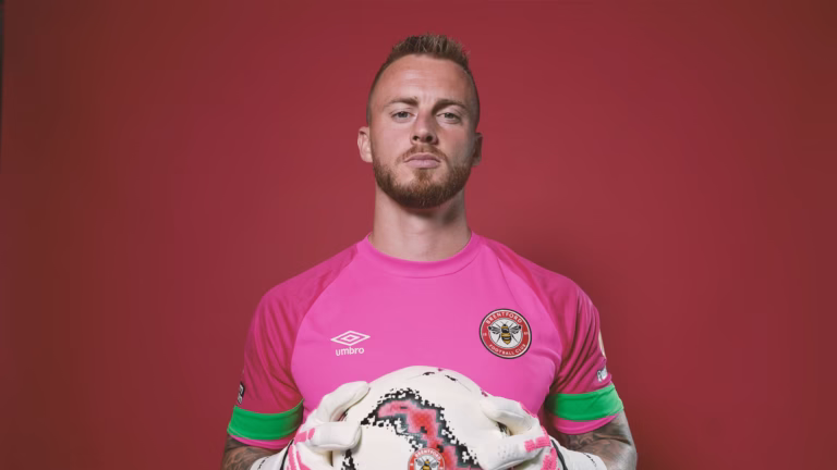 Mark Flekken dari Brentford untuk Memperkuat Skuad Bayer Leverkusen Mengamankan Kesepakatan