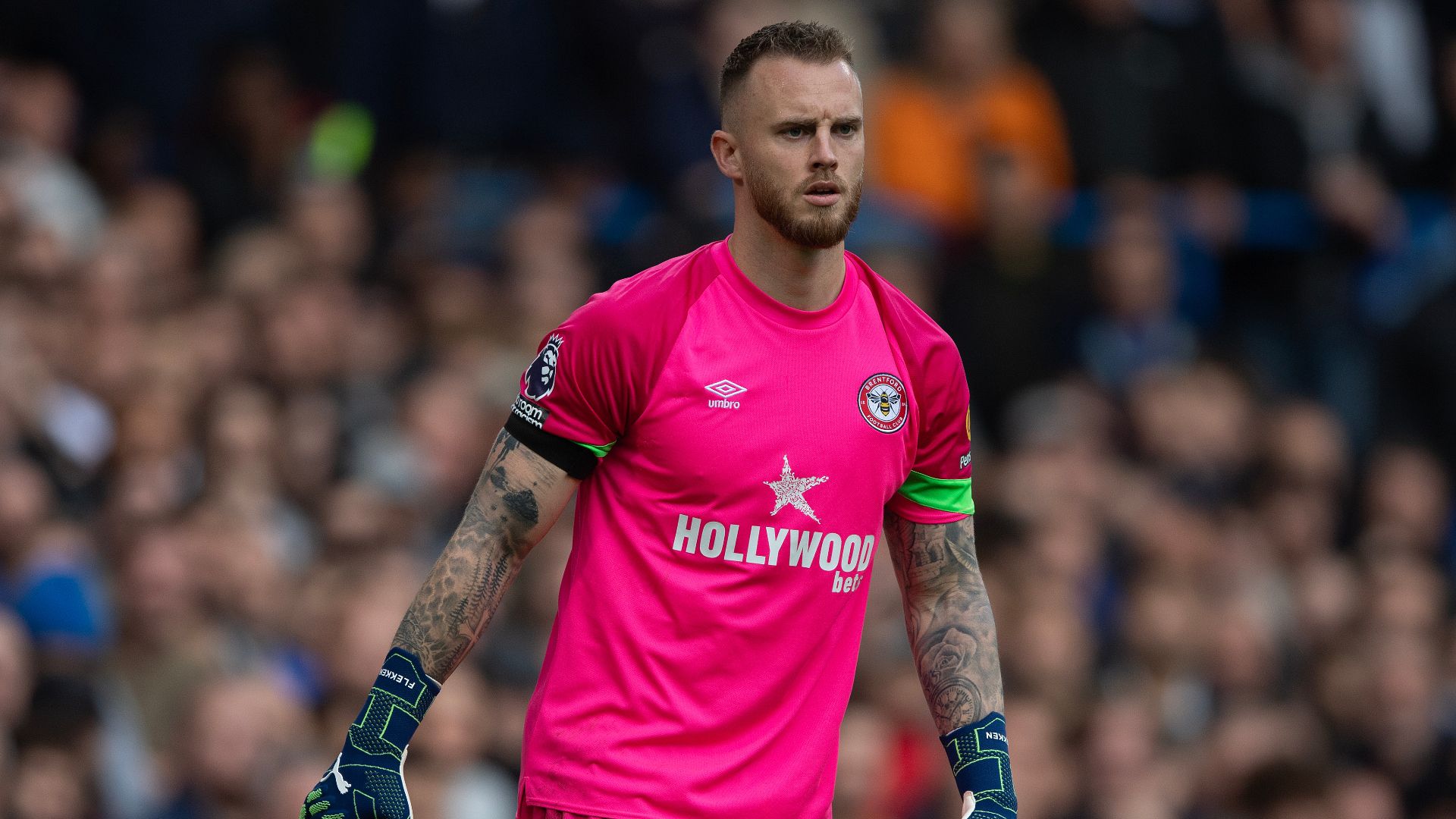 Mark Flekken Kiper Terus Naik Daun