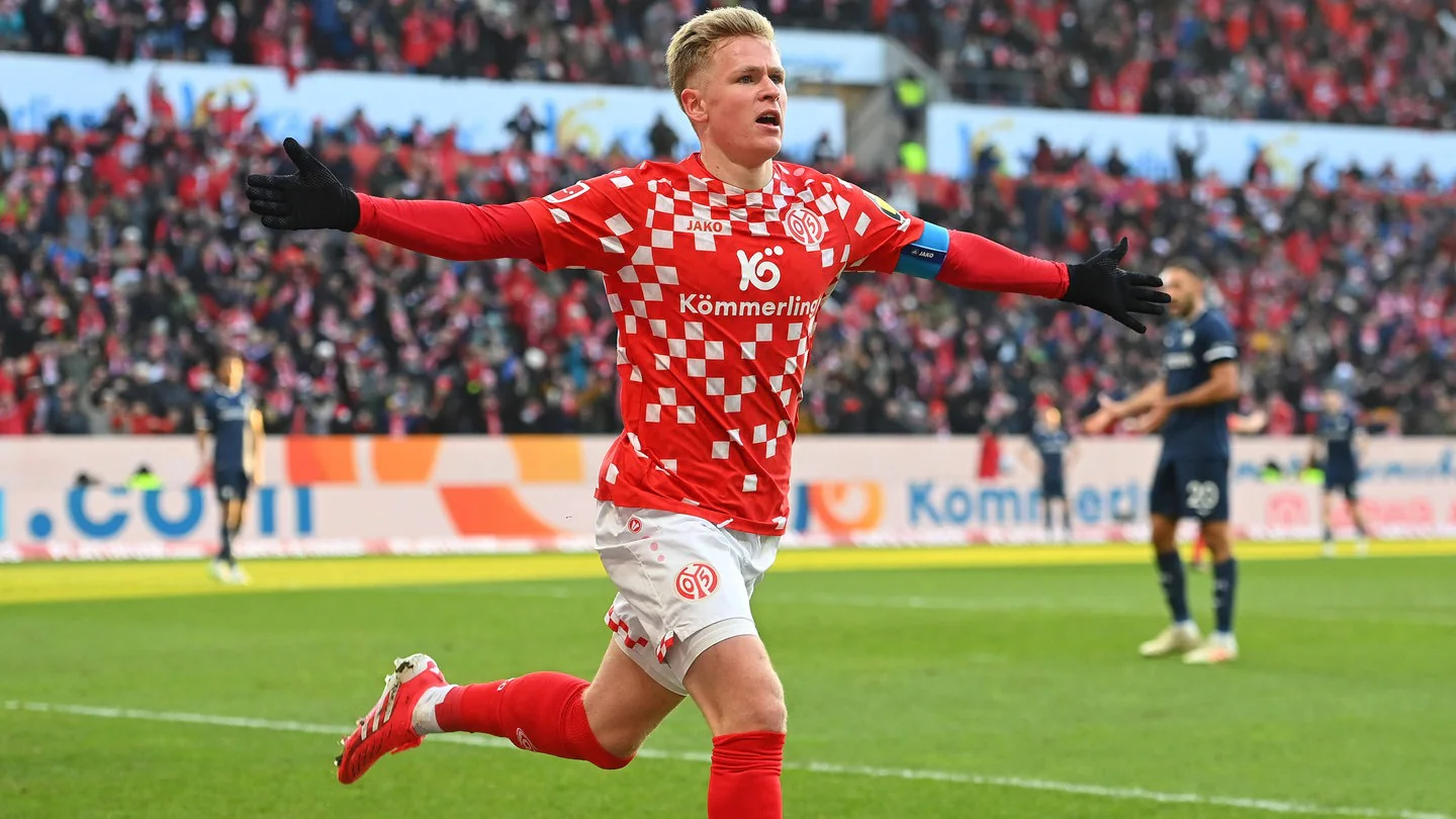 Prestasi Jonathan Burkardt Mainz Eintracht Frankfurt