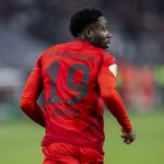 Alphonso Davies Pencarian Bayern Munich temp
